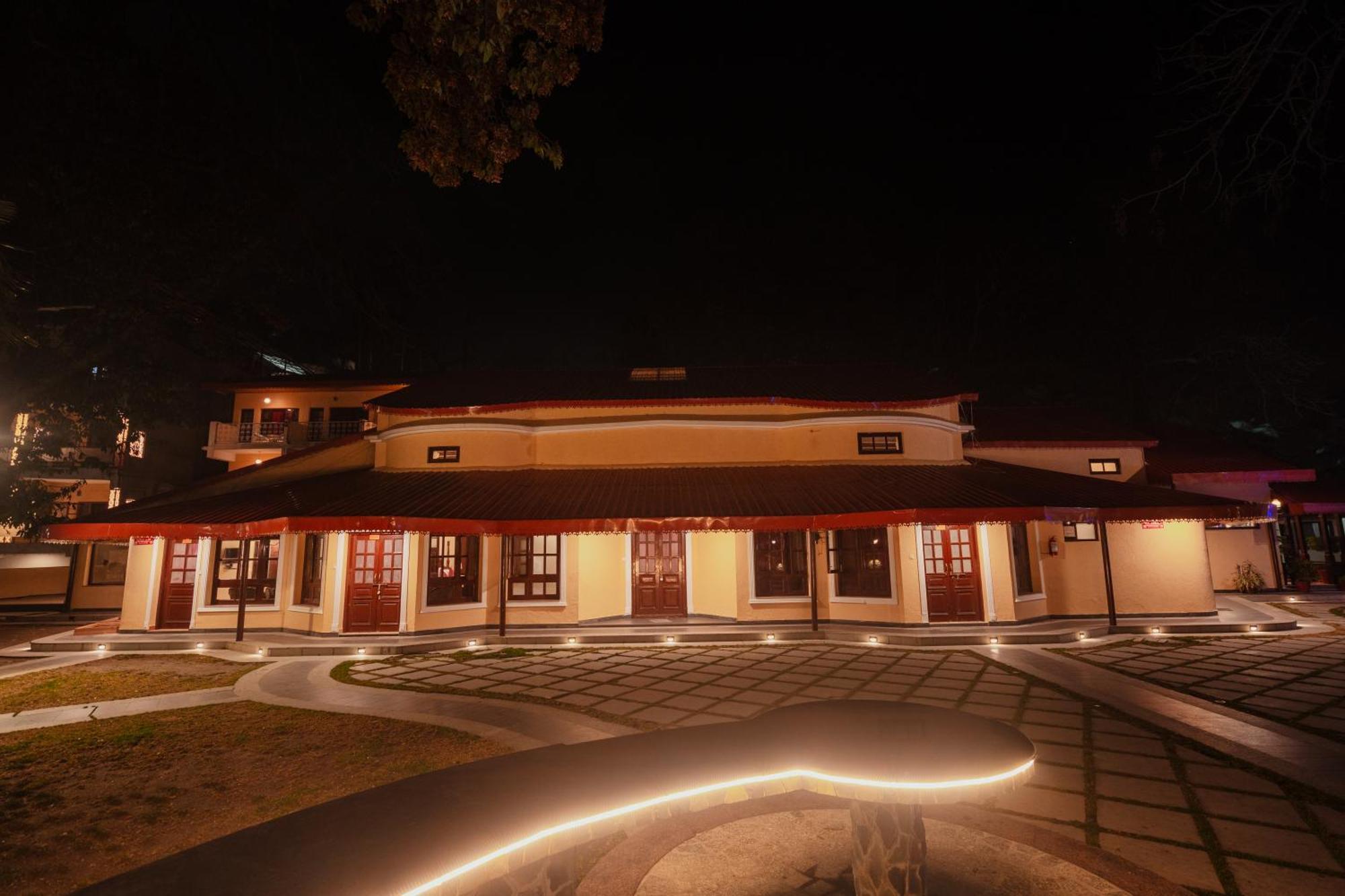 Hotel Bliss & Company By Hnh à Mussoorie Extérieur photo